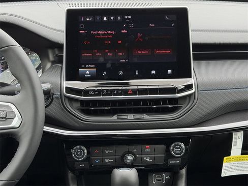 New 2026 Jeep Compass Latitude image 14