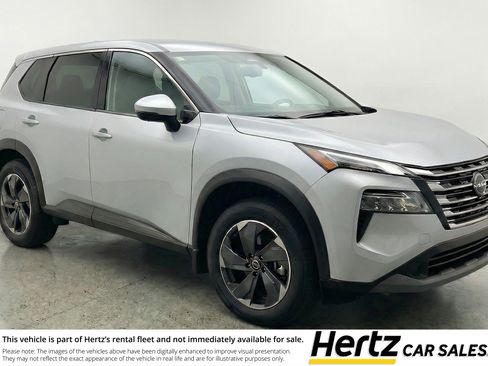 Used 2025 Nissan Rogue SV image 1