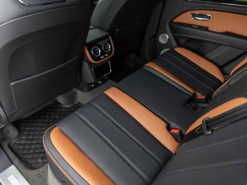 Certified 2024 Bentley Bentayga AWD/4WD image 45