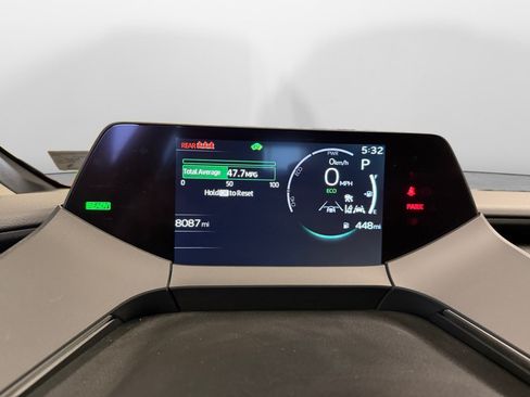 Used 2026 Toyota Prius XLE AWD/4WD image 11