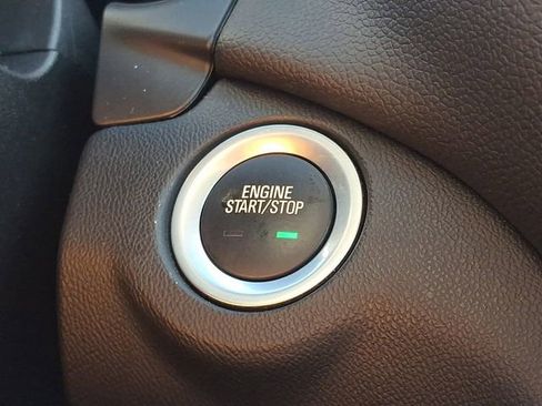 Used 2018 Chevrolet Equinox LT image 24