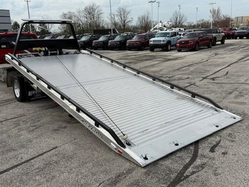 New 2024 Ford F550 4x4 Regular Cab Super Duty w/ XLT Value Package image 33