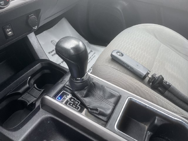 Used 2017 Toyota Tacoma SR5 w/ Tow Package AWD/4WD image 14