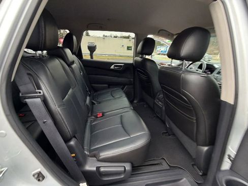 Used 2013 Nissan Pathfinder SL image 41