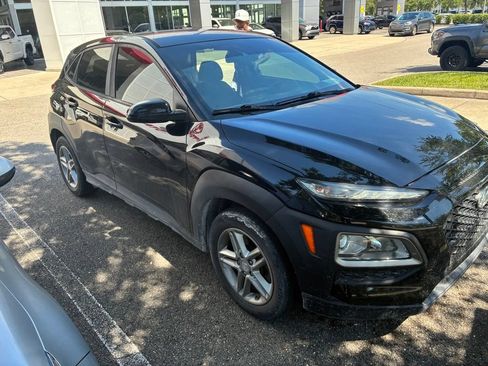 Used 2019 Hyundai Kona SE AWD/4WD image 2