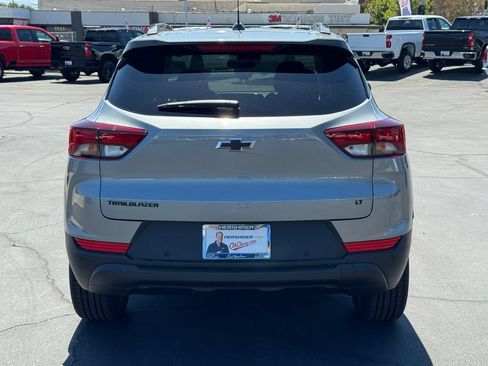 New 2026 Chevrolet TrailBlazer LT w/ Convenience Package FWD image 5