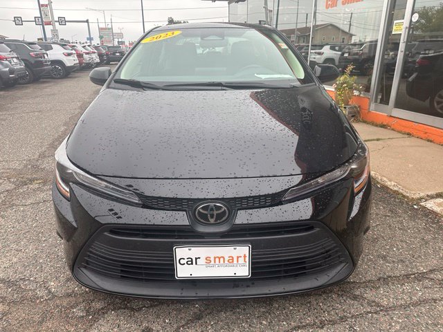 Used 2023 Toyota Corolla LE FWD image 2