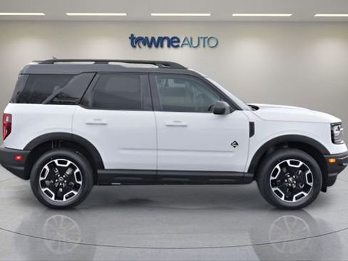 Used 2023 Ford Bronco Sport Outer Banks AWD/4WD image 7