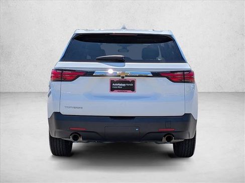 Used 2023 Chevrolet Traverse LS FWD image 7