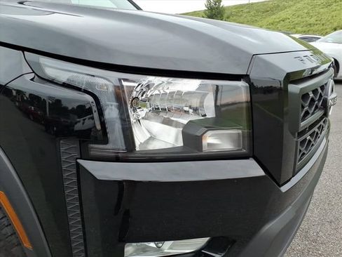 Used 2024 Nissan Frontier SV w/ Hardbody Edition AWD/4WD image 3