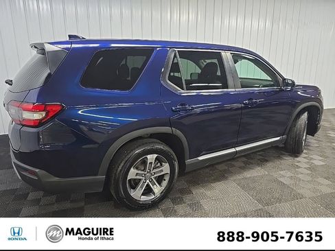 Used 2025 Honda Pilot EX-L image 3
