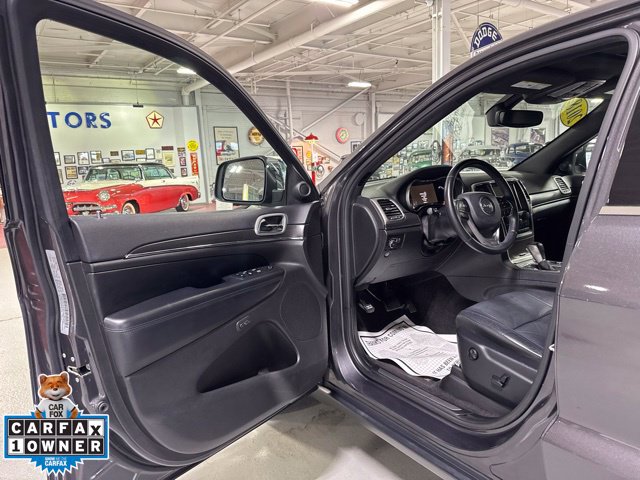 Used 2018 Jeep Grand Cherokee Limited AWD/4WD image 14