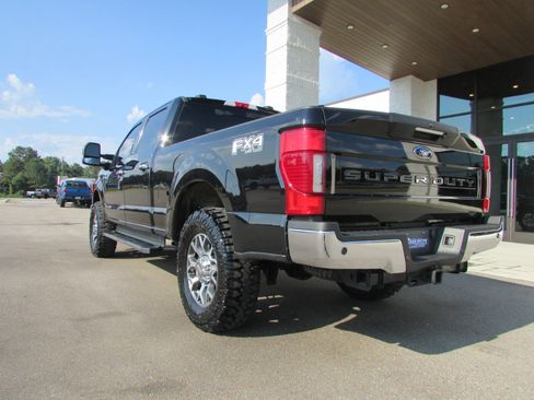 Used 2021 Ford F250 Lariat w/ Lariat Ultimate Package image 3