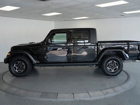 Used 2021 Jeep Gladiator Sport AWD/4WD image 4