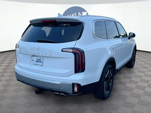 Certified 2023 Kia Telluride EX w/ EX Captain's Chair Package FWD image 6
