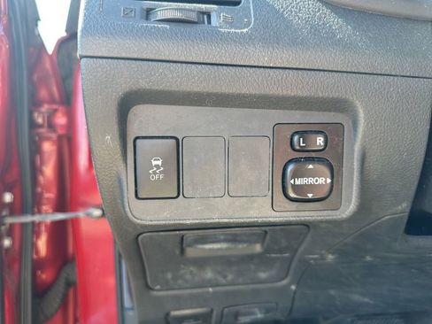 Used 2013 Toyota Corolla S image 18