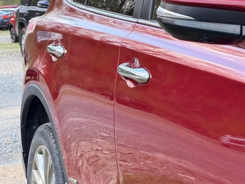 Used 2018 Toyota RAV4 Limited w/ Advanced Technology Package image 12