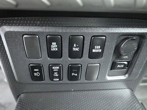 Used 2008 Toyota FJ Cruiser 4WD image 16