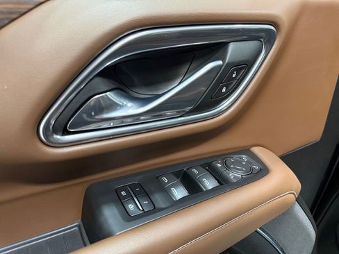 Used 2021 Chevrolet Tahoe High Country image 24