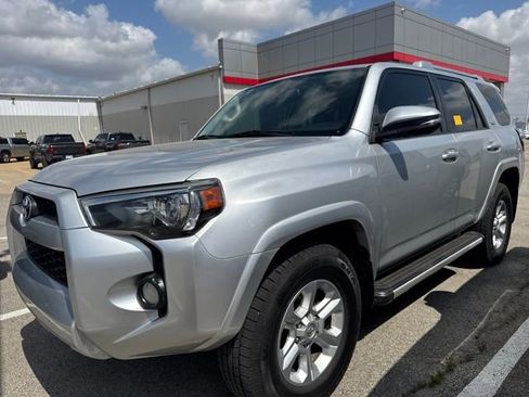 Used 2017 Toyota 4Runner SR5 Premium image 1