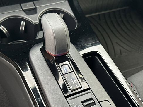 Certified 2024 Toyota Prius Prime SE image 24