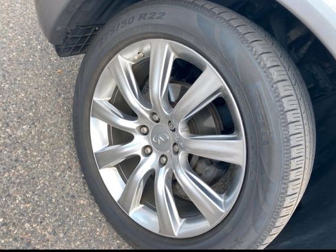 Used 2014 INFINITI QX80 4WD w/ Deluxe Touring Package image 22