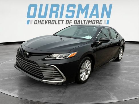 Used 2024 Toyota Camry LE FWD image 2