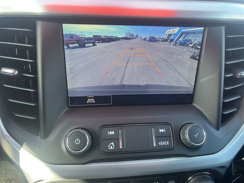 Used 2021 GMC Acadia SLT image 16