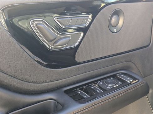 Certified 2022 Lincoln Aviator Reserve image 23
