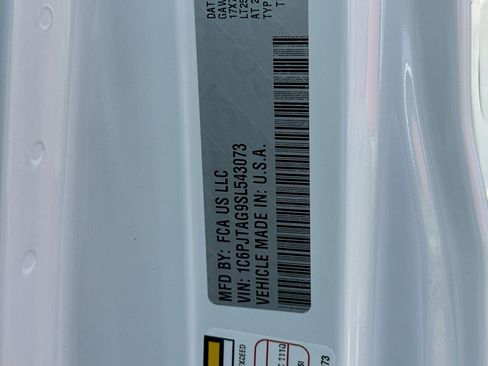 New 2025 Jeep Gladiator Sport image 26