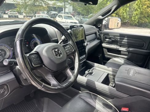 Used 2022 RAM 3500 Limited image 8