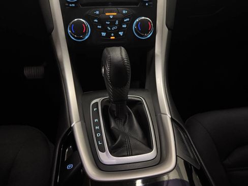 Used 2014 Ford Fusion SE image 21