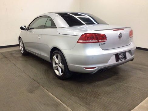 Used 2012 Volkswagen Eos Lux image 6