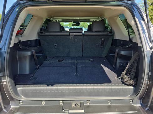 Used 2023 Toyota 4Runner Limited AWD/4WD image 31