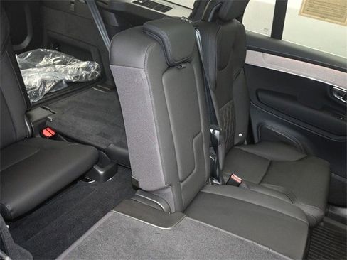 Certified 2025 Volvo XC90 B6 Core w/ Protection Package image 27