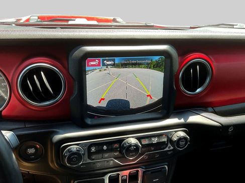 Used 2021 Jeep Wrangler Unlimited Rubicon AWD/4WD image 26