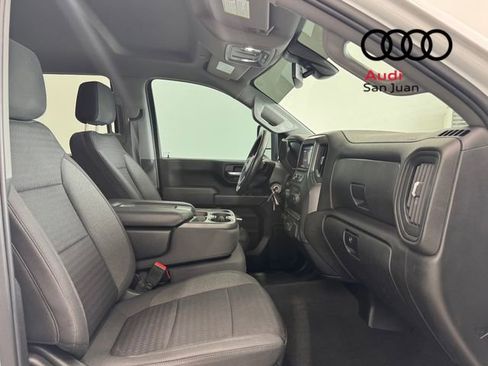 Used 2022 Chevrolet Silverado 2500 Custom w/ Custom Value Package AWD/4WD image 35