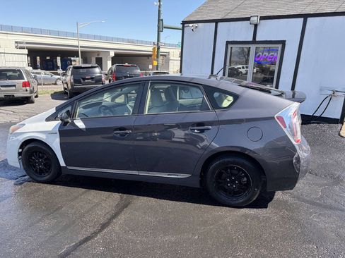 Used 2015 Toyota Prius Three image 5