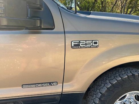 Used 2002 Ford F250 Lariat image 7