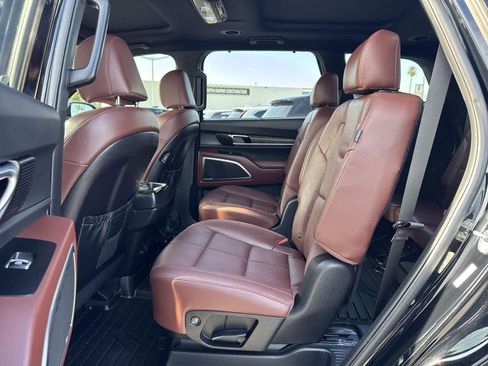 Used 2024 Kia Telluride SX w/ Towing Package image 19