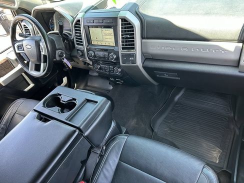 Used 2017 Ford F250 Lariat w/ Chrome Package AWD/4WD image 12