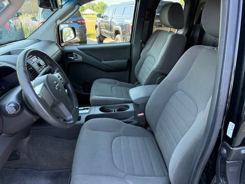 Used 2009 Nissan Frontier SE w/ Power Pkg RWD image 11