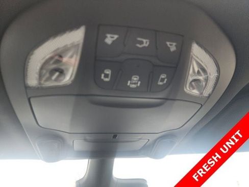 New 2026 Chrysler Pacifica Limited image 8