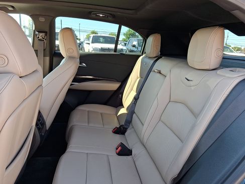 Used 2024 Cadillac XT4 Premium Luxury AWD/4WD image 12