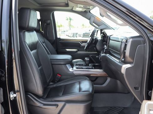Used 2025 Chevrolet Silverado 1500 LT Trail Boss w/ LT Trail Boss Premium Package AWD/4WD image 40