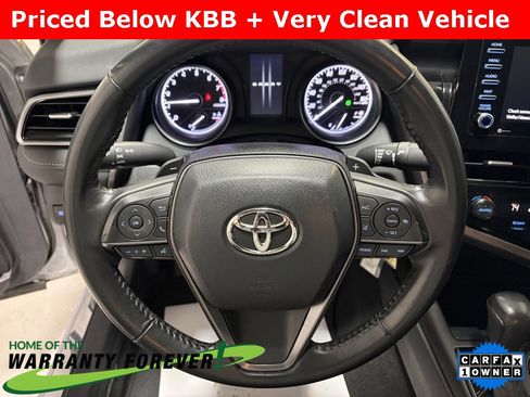 Used 2024 Toyota Camry SE image 11