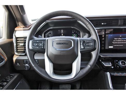 Used 2025 GMC Sierra 1500 Denali w/ Denali Reserve Package AWD/4WD image 15