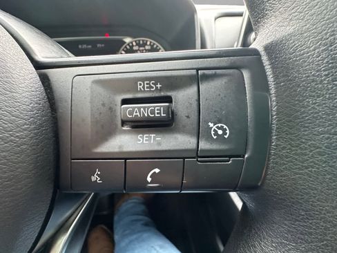 Used 2021 Nissan Rogue S FWD image 24