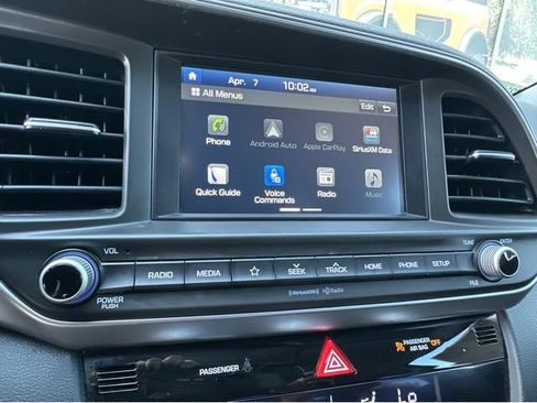 Used 2020 Hyundai Elantra SEL w/ Cargo Package (C1) FWD image 9