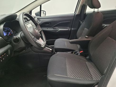 Used 2020 Nissan Versa S FWD image 17